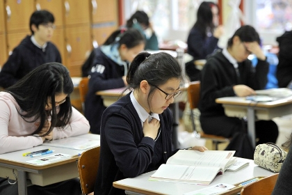 Южнокорейские школьники во время сдачи SAT