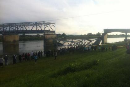 Обрушение моста через реку Скаджит