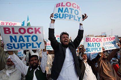 Акция протеста против действий НАТО в Пакистане