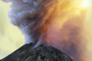На вулканах Шивелуч и Ключевский произошли выбросы пепла