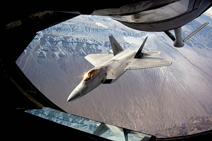 Министр обороны США выступил против возобновления выпуска истребителей F-22