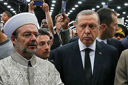 СМИ связали отъезд Эрдогана из США со скандалом на похоронах Мохаммеда Али