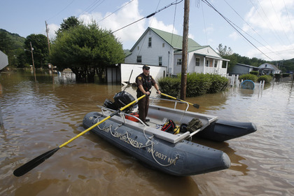 Наводнение в Западной Вирджинии унесло жизни 24 человек