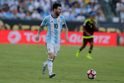 Президент Аргентины и Марадона призвали Месси остаться в национальной сборной