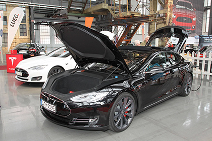 Tesla провалила годовой план продаж электрокаров