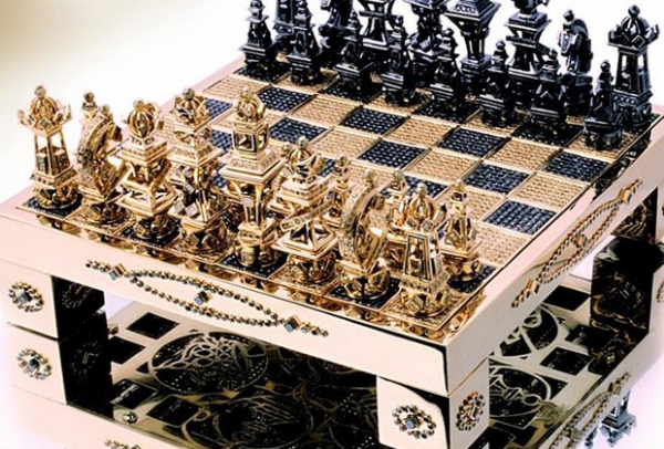 Американская фирма сделала шахматы за 370 тысяч долларов