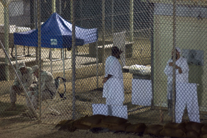 Пентагон объявил о переводе 15 заключенных из Гуантанамо в ОАЭ