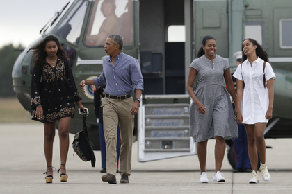 Обама допустил возможность службы своих дочерей в армии