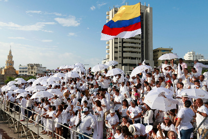 Президент Колумбии и лидер бывших повстанцев подписали соглашение о мире