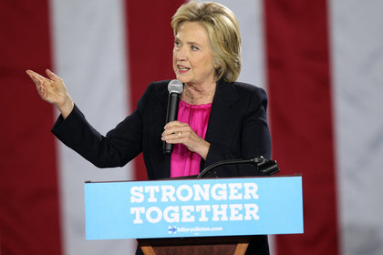 Клинтон сочла подарком болезнь в разгар предвыборной гонки