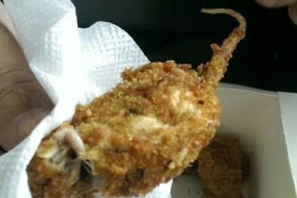 «Нашедший» жареную крысу в заказе от KFC признался в подлоге