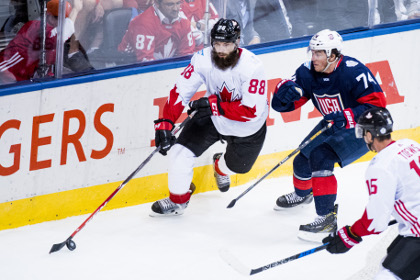 Сборная США по хоккею уступила Канаде на Кубке мира