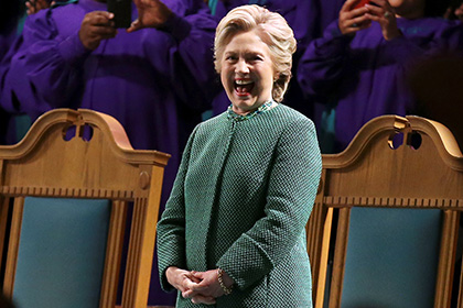 Хиллари Клинтон понадобилось пять помощников для изобретения шутки