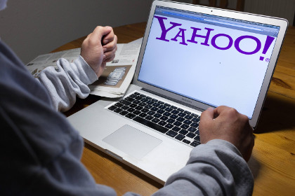 СМИ узнали о слежке Yahoo! за пользователями почты в интересах спецслужб