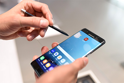 Samsung прекратила производство взрывоопасных смартфонов