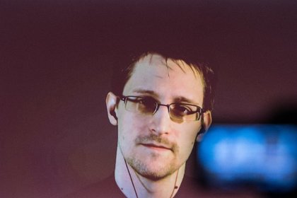 Сноуден высмеял Байдена за «секретную операцию» против России