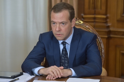 Медведев заявил о невозможности вмешательства в выборы президента США