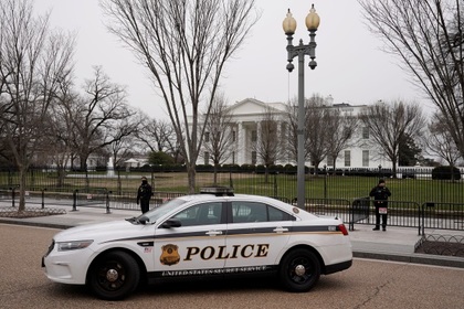 Американец захотел помешать кортежу рядом с Белым домом и ранил полицейского