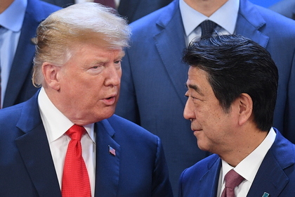 Премьер Японии выдвинул Трампа на Нобелевскую премию по просьбе США