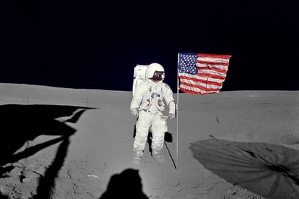 США уточнили год высадки своих космонавтов на Луну