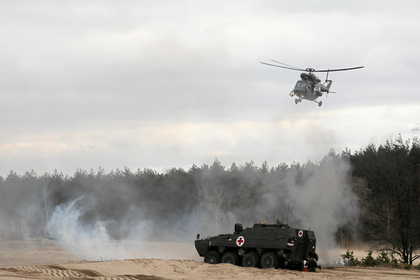 НАТО уличили в стягивании войск к границам России