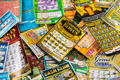 Американец 20 лет вписывал в лотерейные билеты одни и те же числа и сорвал куш
