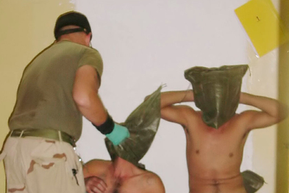 Американцев будут судить за пытки иракцев в тюрьме