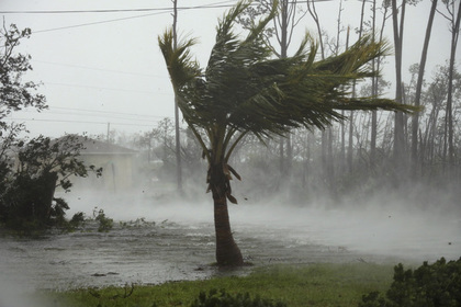 Число жертв урагана «Дориан» увеличилось вчетверо
