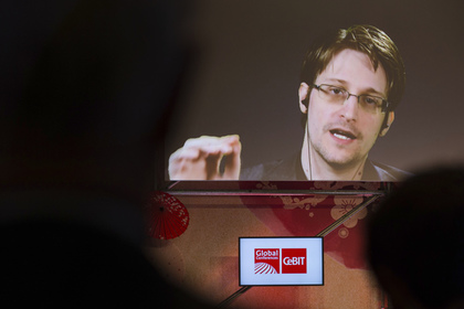 Во Франции ответили попросившему убежища Сноудену