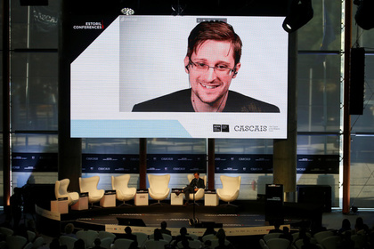 Сноуден назвал свою книгу самой продаваемой в мире из-за иска США