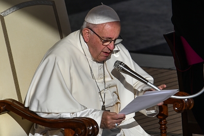 Папа Римский возмутился огромными тратами стран на ядерное оружие
